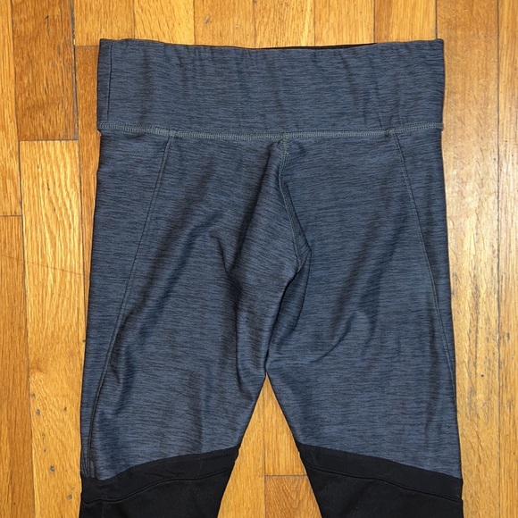 Victoria’s Secret PINK Ultimate Leggings in Grey, size XS - Picture 9 of 10